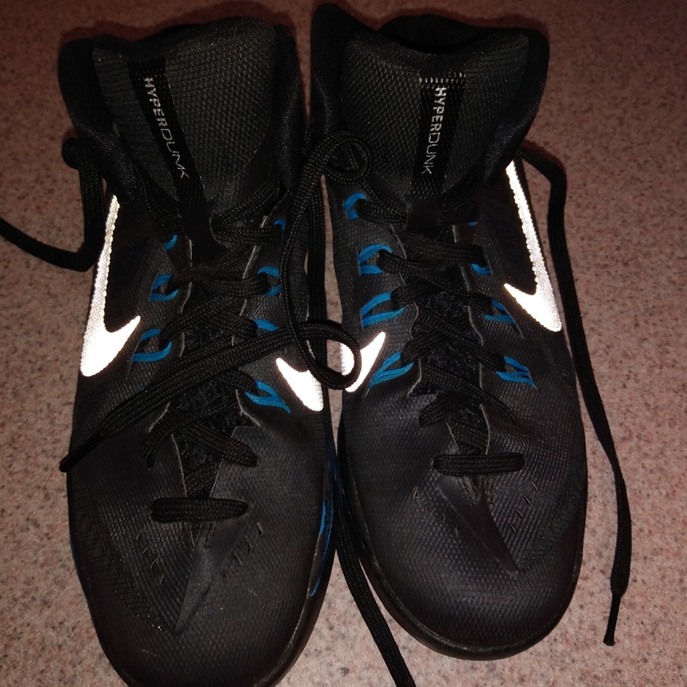 Nike youth hyper dunks